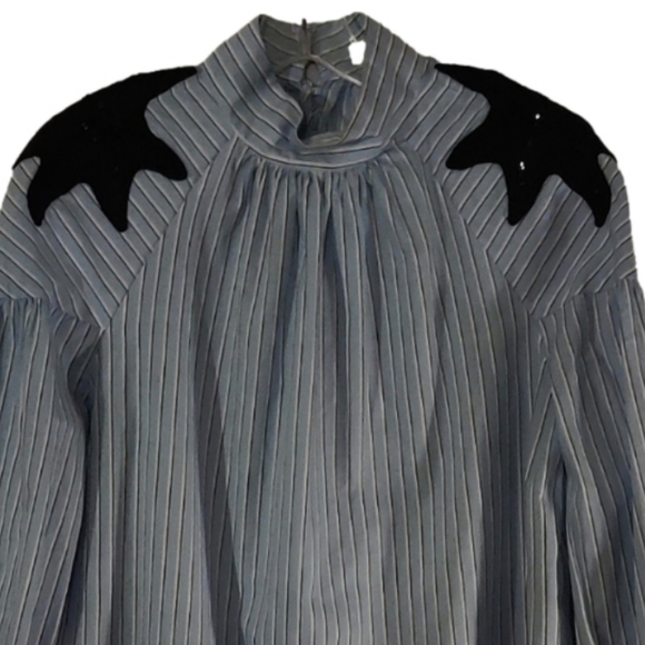 Tela Women's Shirt with Accented Shoulders Size 40 (Large - Picture 2 of 6